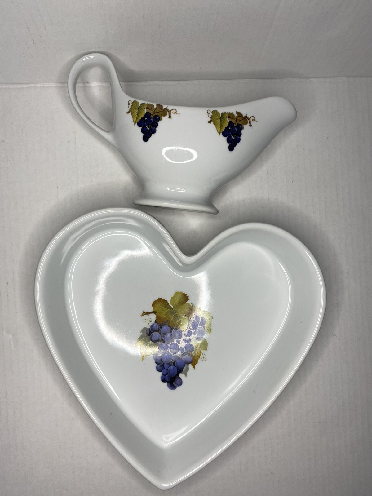 Vintage Cordon Bleu BIA Porcelain Heart 10″ Baking Dish & Gravy Boat Dinner
