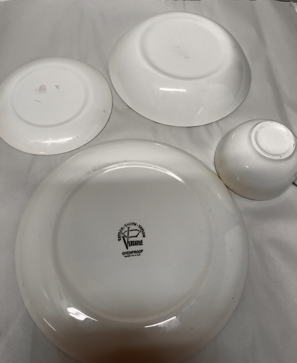 Taylor Smith Wheat Pattern Dish’s 1950s USA Made Eight Piece Set E7