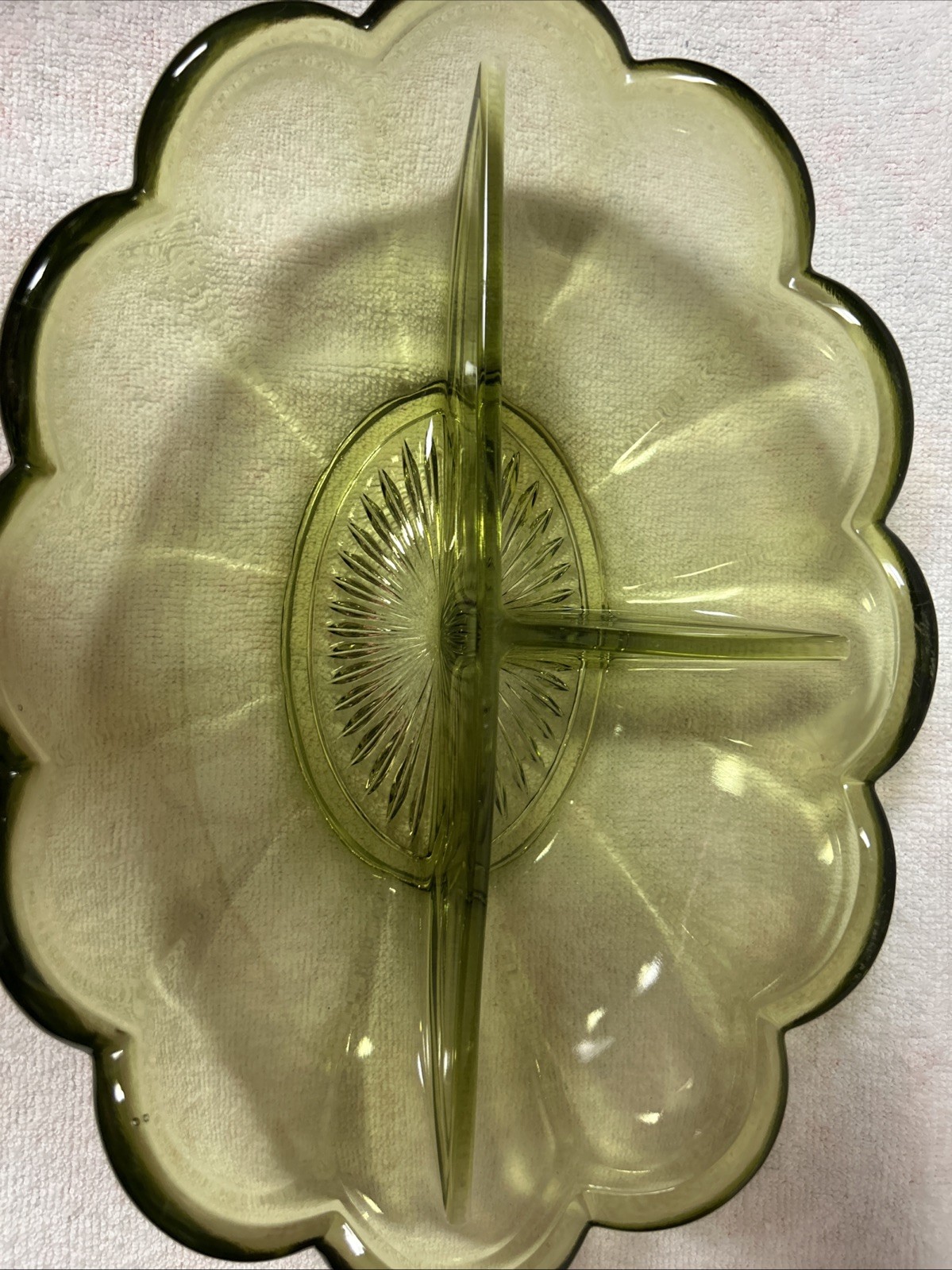 Anchor Hocking Fairfield Avocado Green 3 Part Divided Relish Dish Scalloped Edge