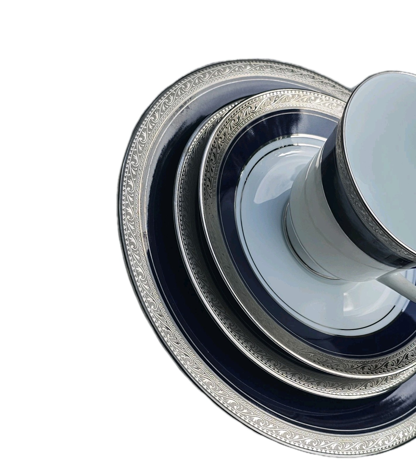 Noritake Legendary 16 Piece 4 Cups 12 Saucer Crestwood Cobalt Platinum No Box