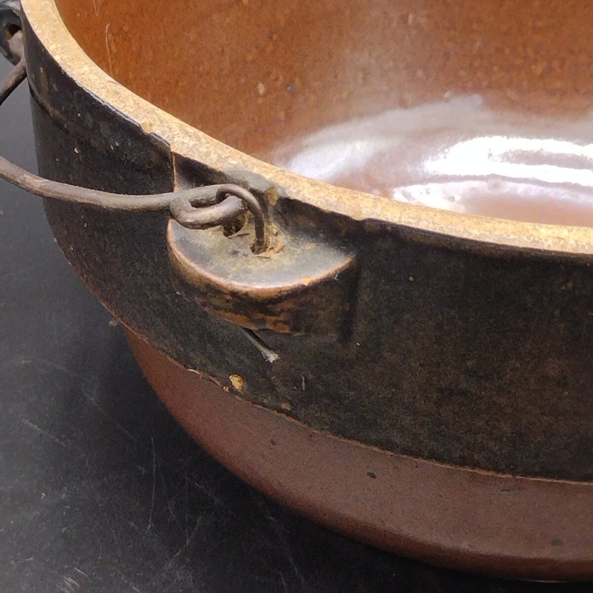 Antique Stoneware Salt Glaze8¾” Crock Mixing Bowl Wire Handle Metal Bottom Brown
