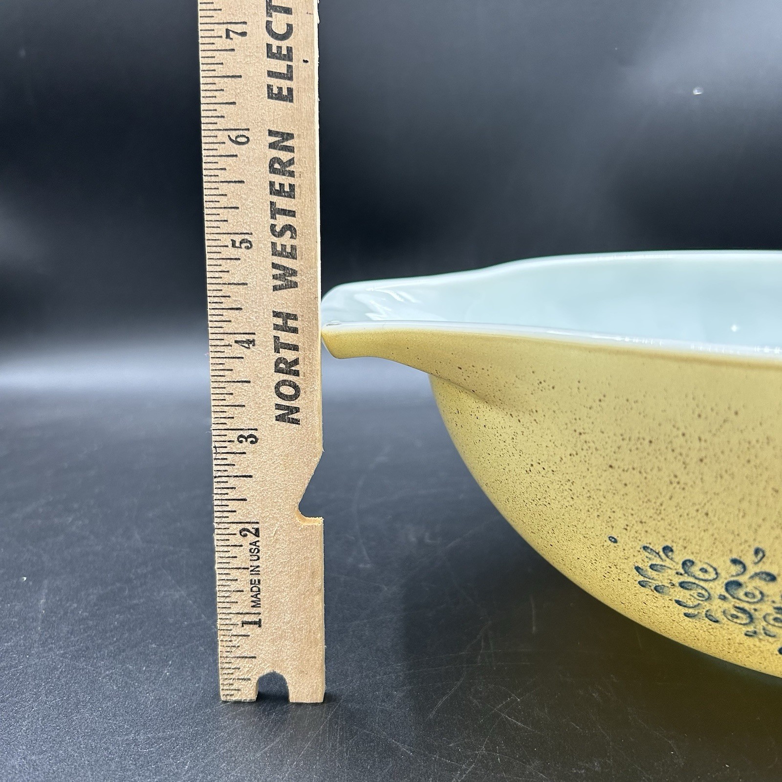 Pyrex 444 4L Mixing Bowl Old Town Blue Onion Speckled Wheat Tan Vintage