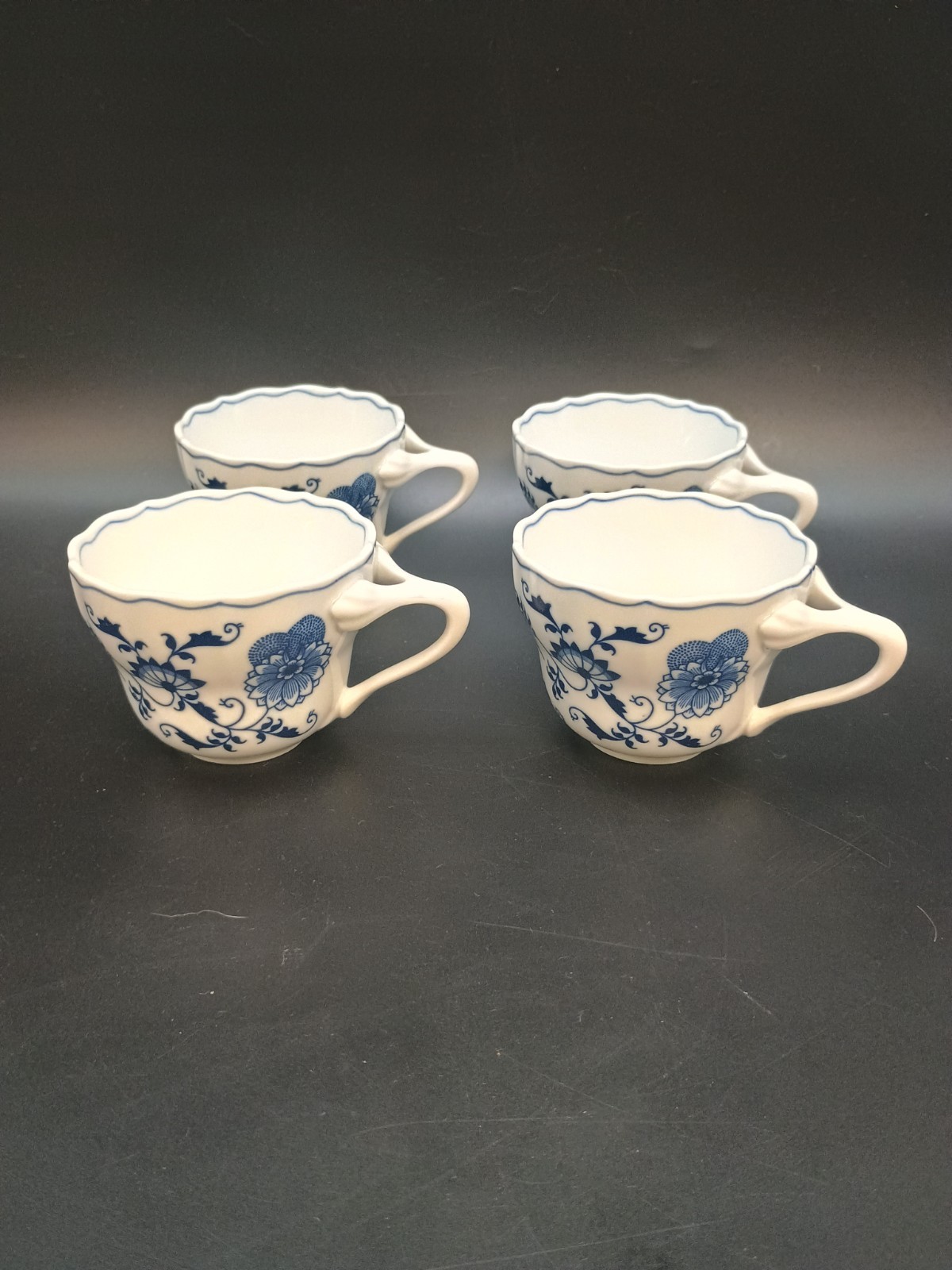 4 Vintage Blue Danube Cups Blue Onion Design, Lipper International Japan