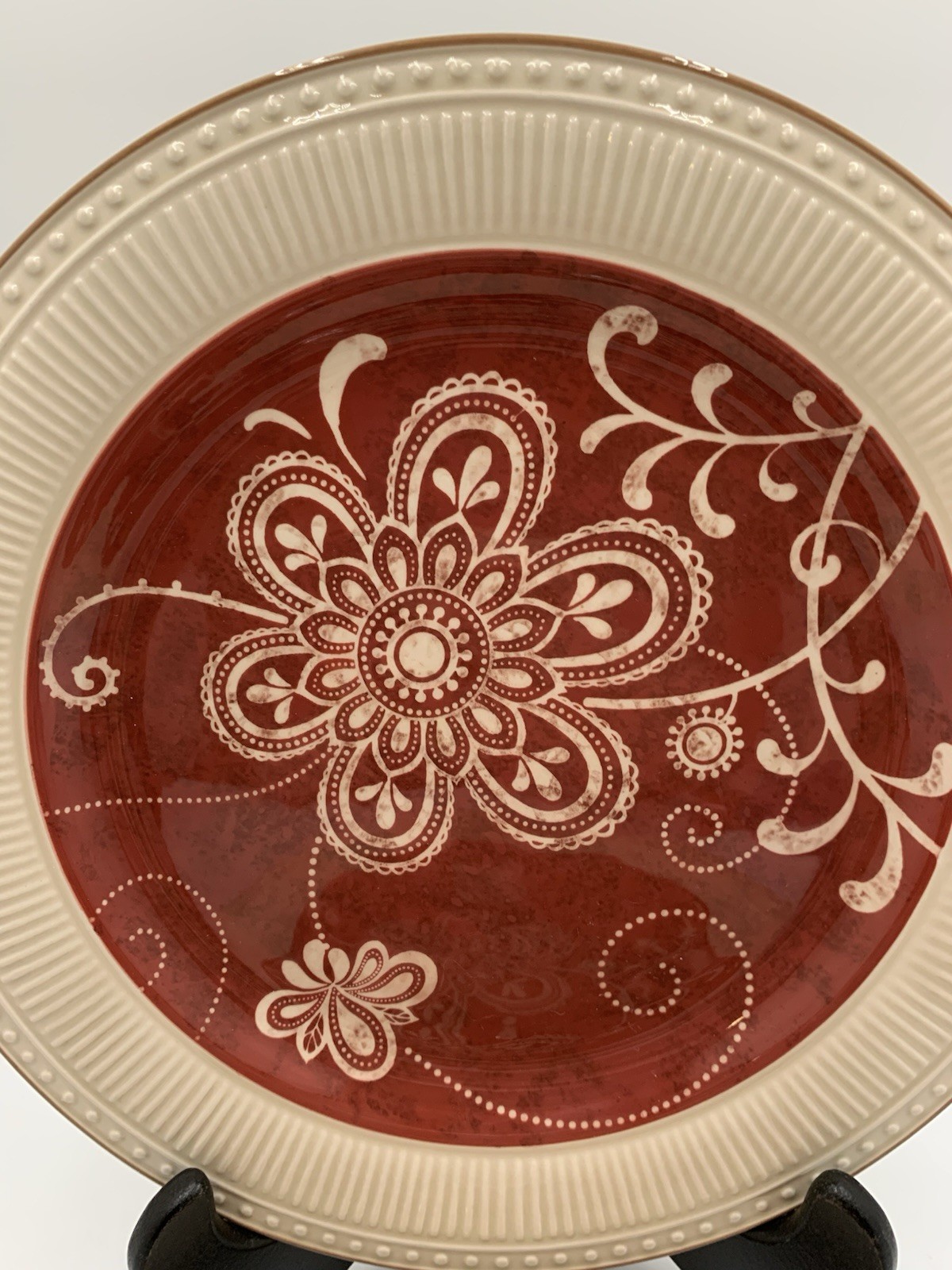 Pier 1 Maribeth Set of 2 Red Floral Cream Rim Dinner Ironstone Plates 11″
