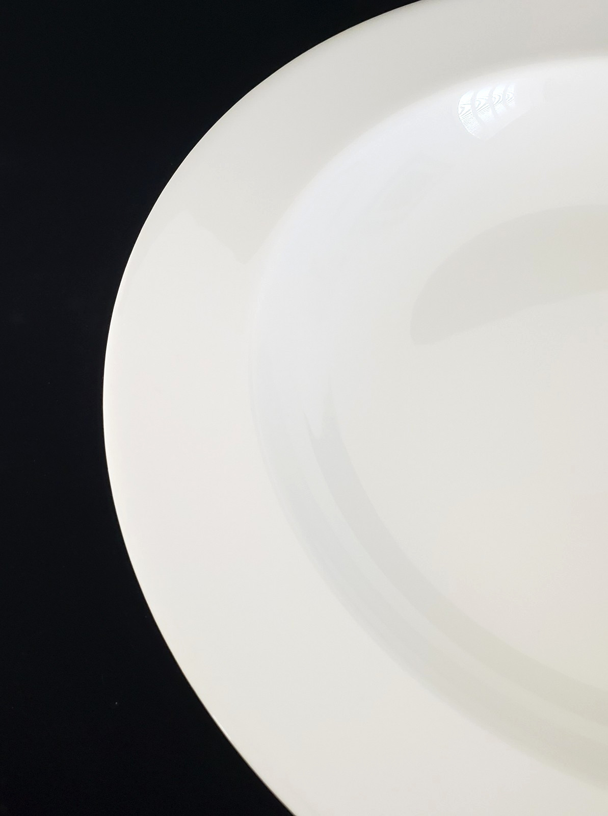 (2) WEDGWOOD BONE CHINA GRAND GOURMET WHITE 11 1/8″ INDIVIDUAL PASTA BOWLS