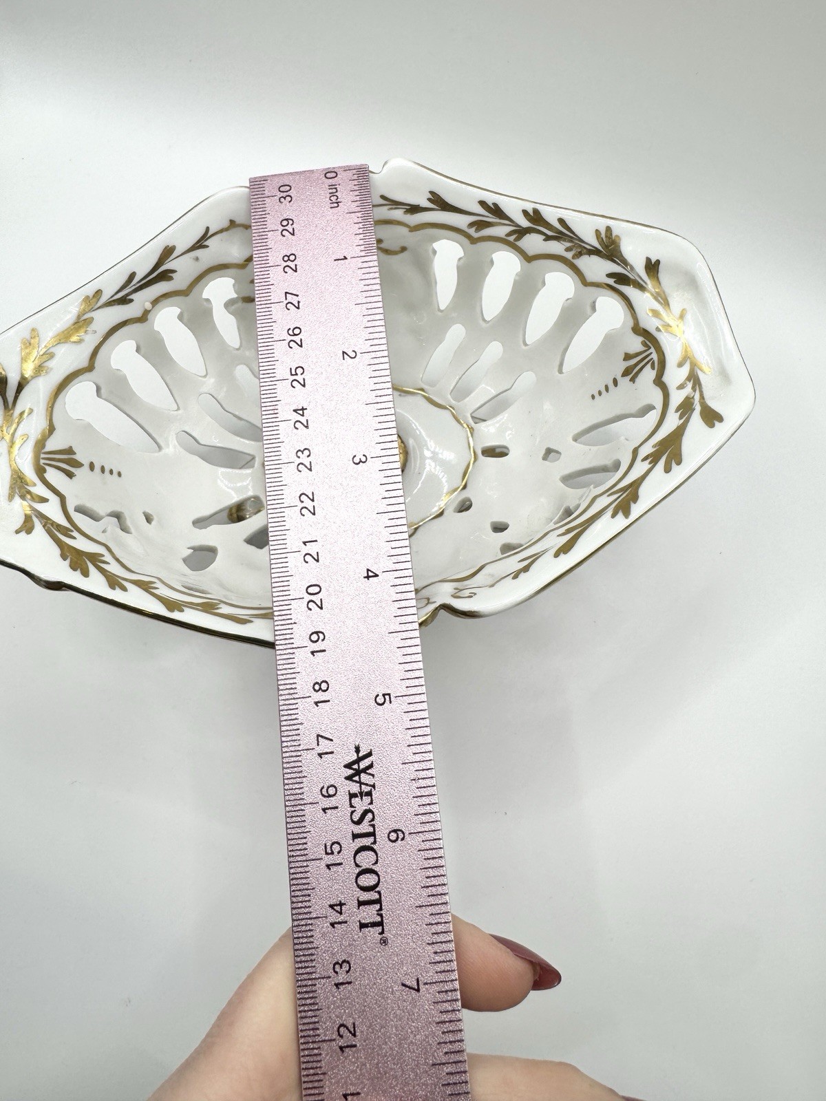 Andrea By Sadek Porcelain Pedestal Candy Dish Gold Gilt Floral Regency