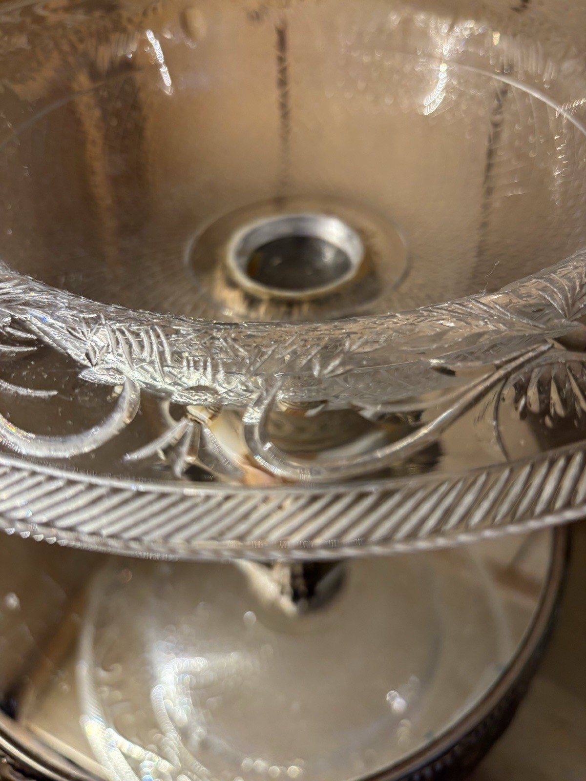 PAIRPOINT “GUILFORD” CRYSTAL WHEEL-CUT & ENGRAVED COMPOTE / CENTERPIECE
