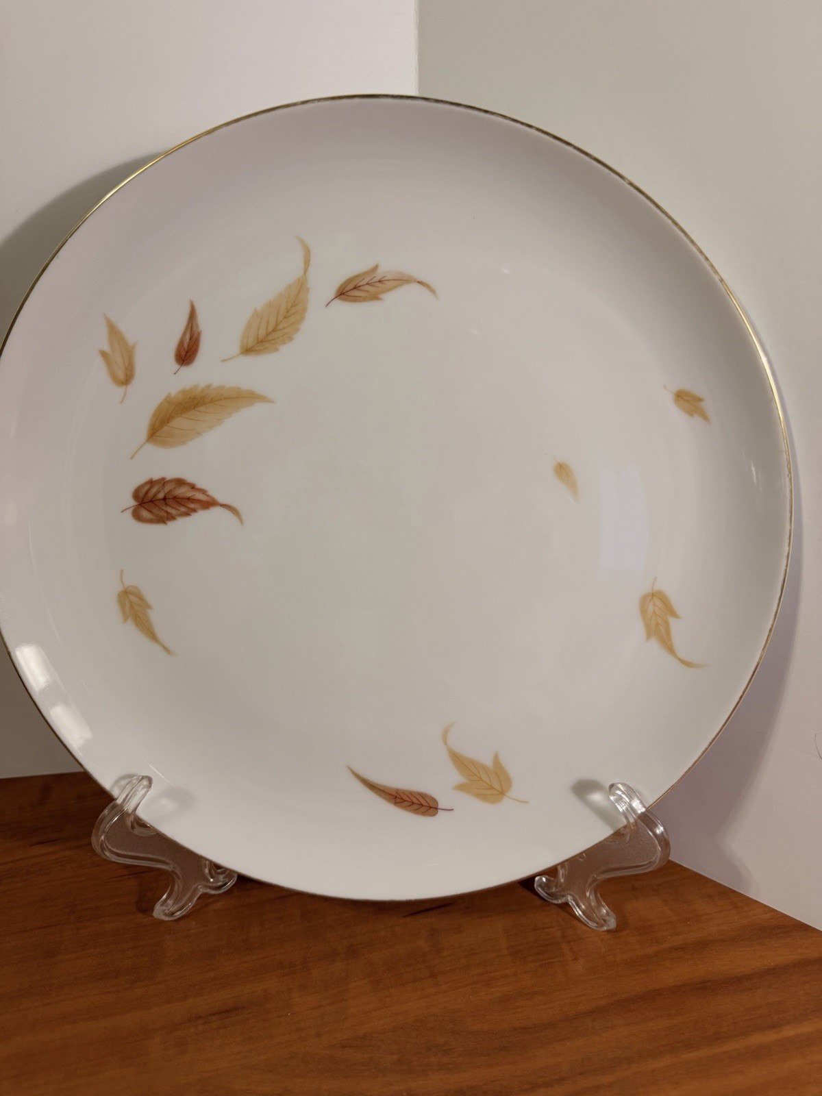 Gold China Falling Leaves Pattern 10 1/4” Dinner Plate