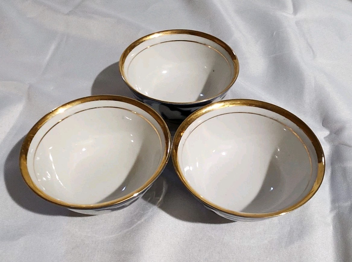 Set Of 3 Vintage Porcelain Bowls Colbalt Blue Floral Gold Trim 4.25″D 2″T