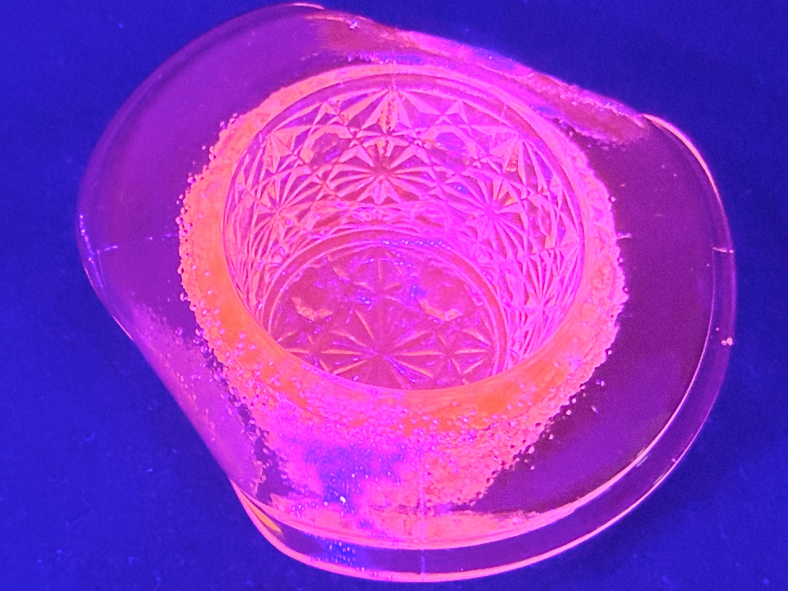 Green Vaseline glass uranium Daisy and button Top hat toothpick holder selenium