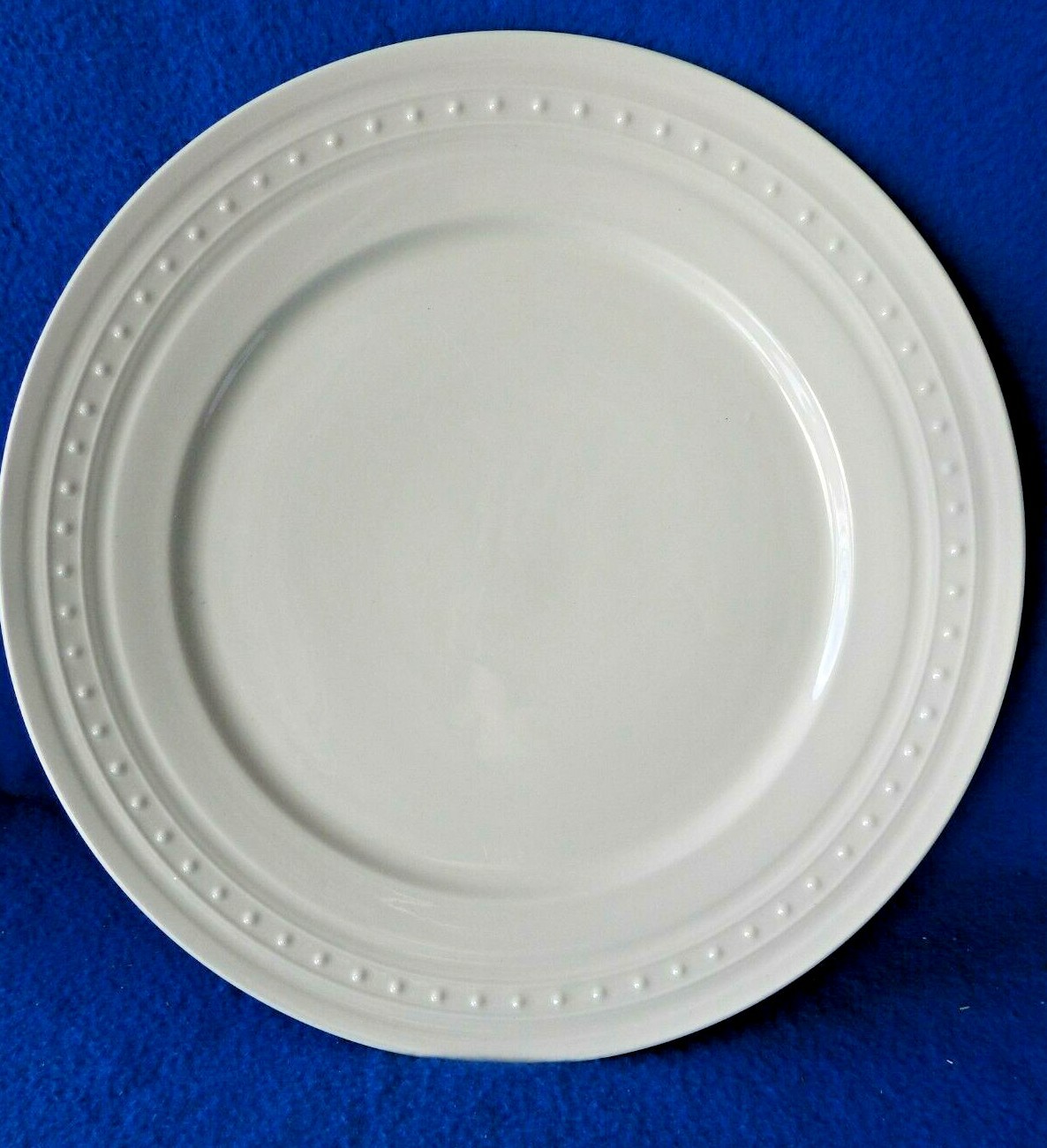 Oneida Regency Stoneware 12 3/8″ Chop Plate Round Platter