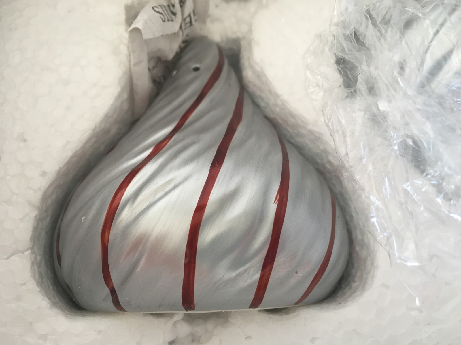 Waterford Hershey’s Kisses Salt & Pepper Shakers Holiday Heirlooms