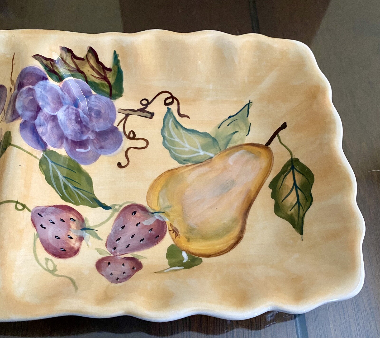 ZRIKE 3 SECTION FRUIT AND LEAF DIVIDED SERVING DISH – PEARS, GRAPES, STRAWBERRY