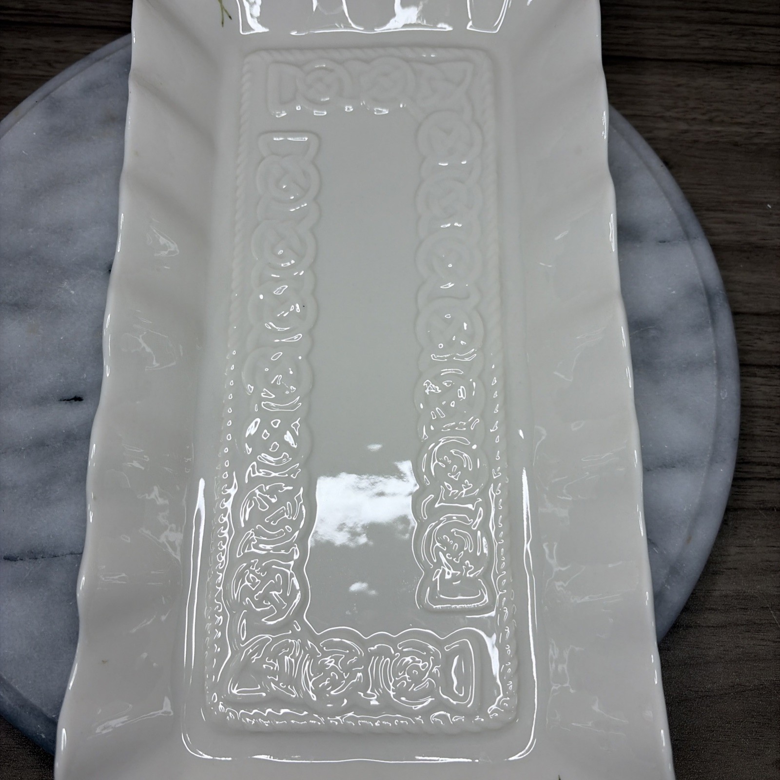 Belleek Everyday Tara Tray Shamrock Detail Celtic Knot Design 12.5″ x 6″ Ireland