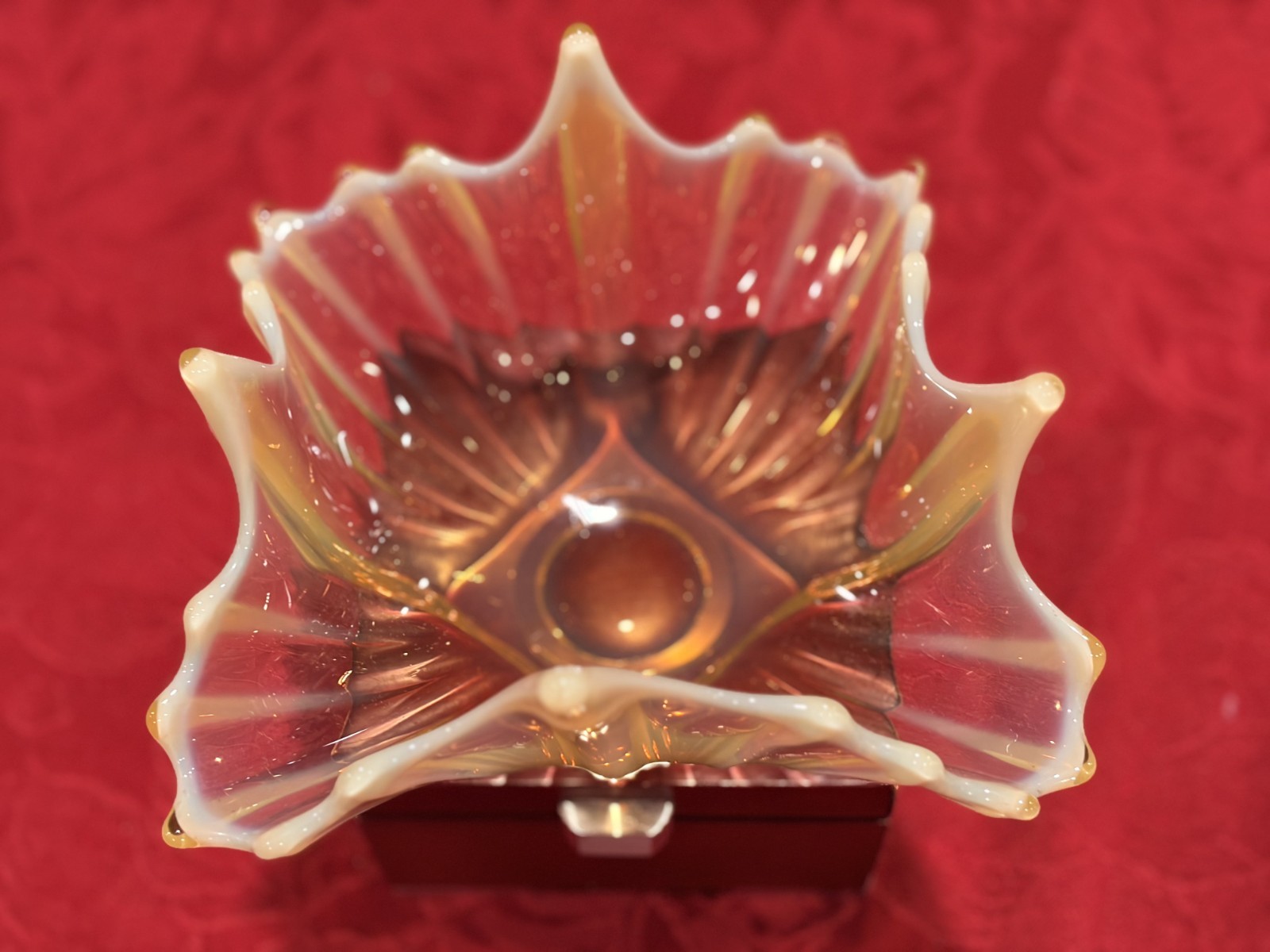 Vtg Fostoria Heirloom Vaseline Opalescent Uranium Glass Handkerchief Bowl 7.5”