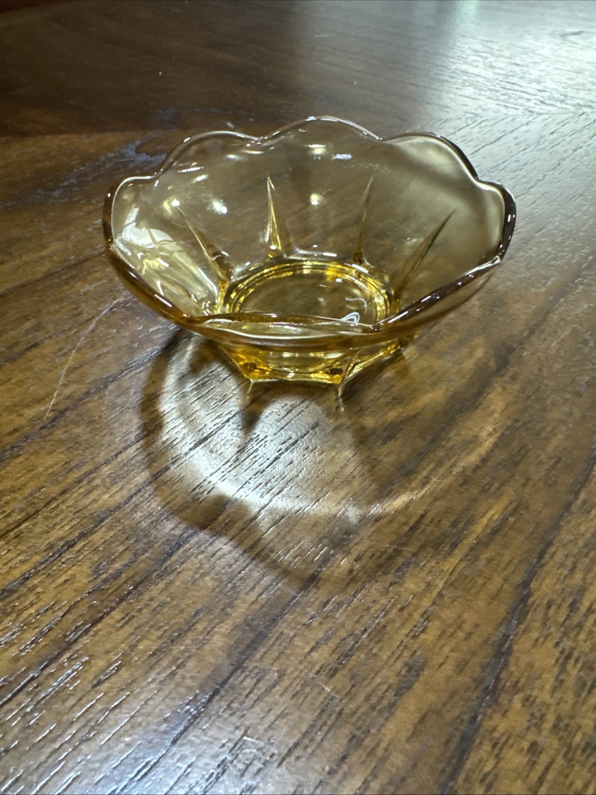Vintage Light Amber Yellow Berry BOWL with Scalloped Lotus shape Edge