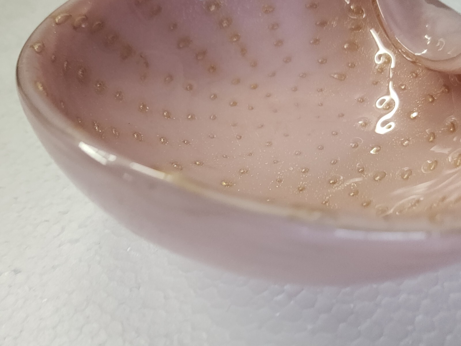 Barbini Shell Glass Bowl Pink Murano Controlled Bubble pinched side Pink