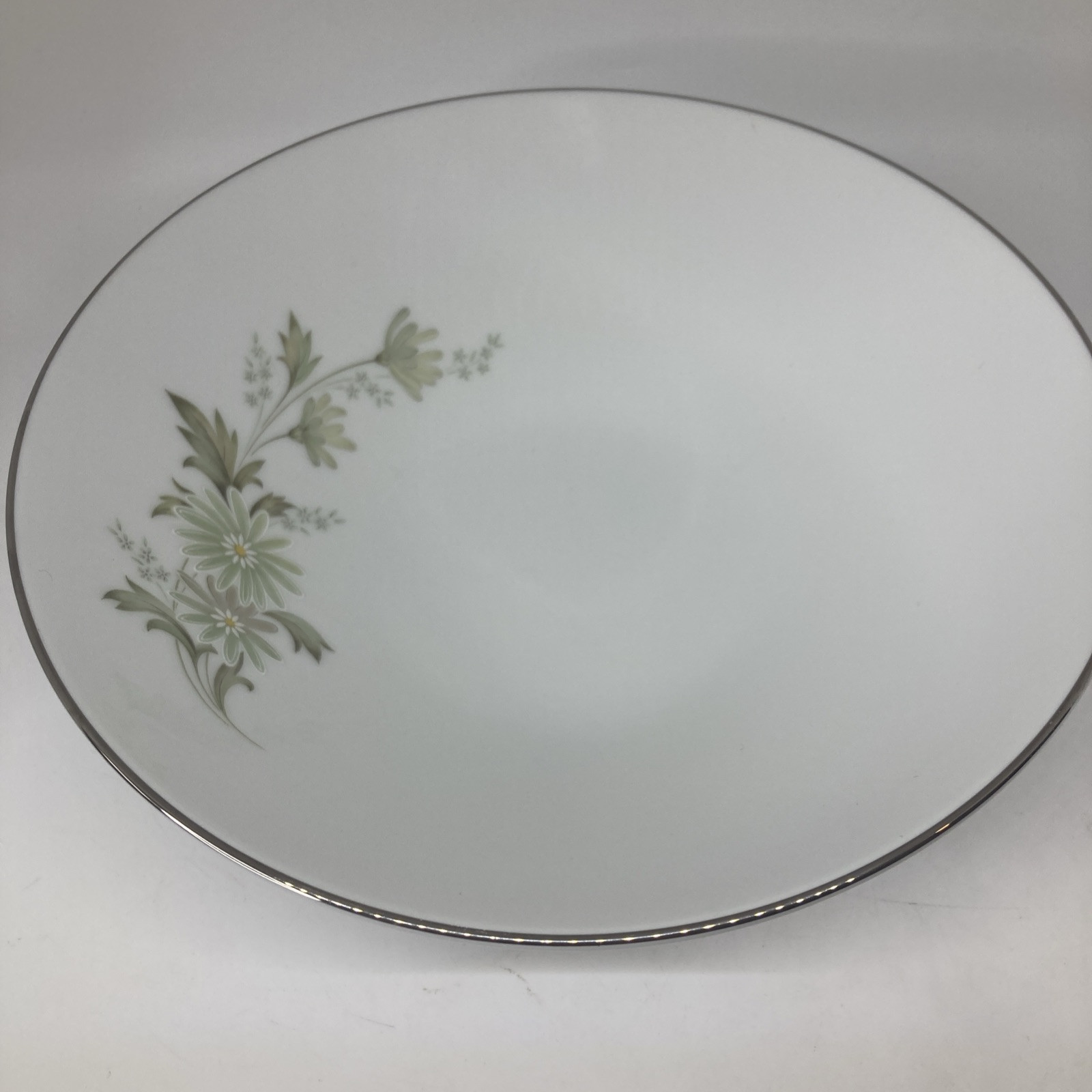 Noritake Soroya Japan 6853 8 in Round Vegetable Bowl Excellent Used Condition