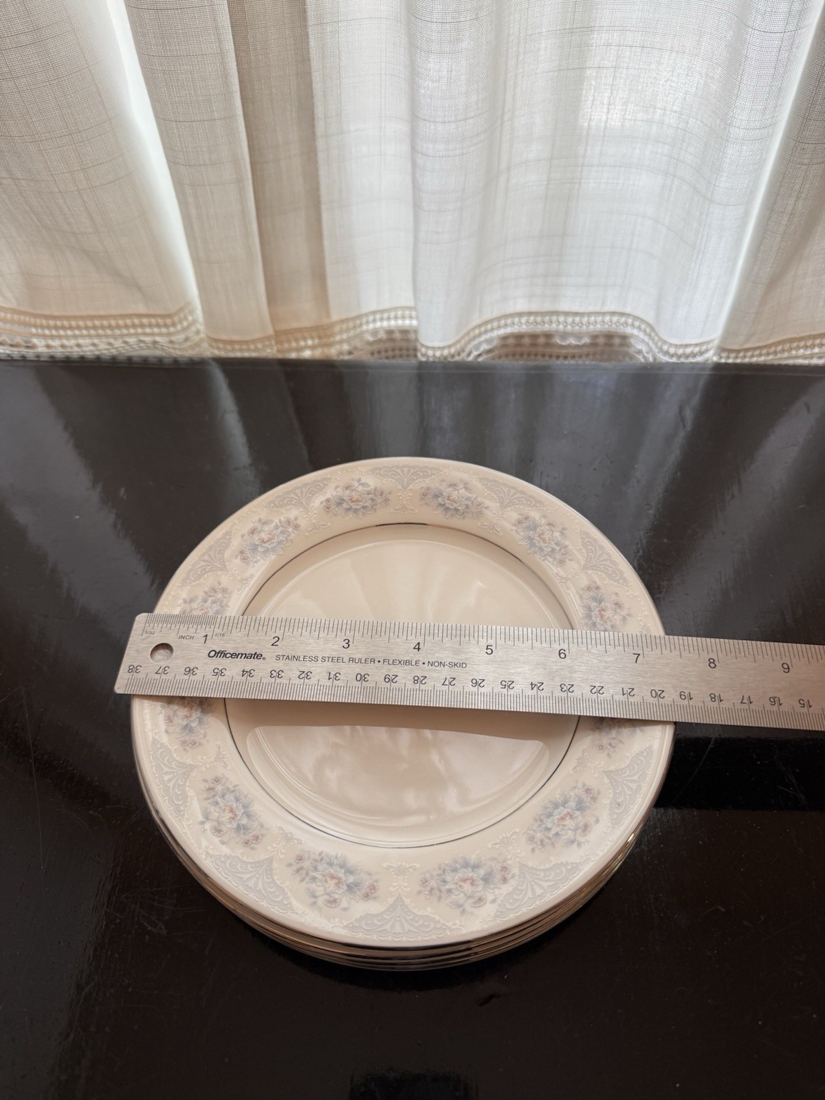 Fine China Sapphire By Silverie Platinum Rimmed 4 Five-Piece Place Settings