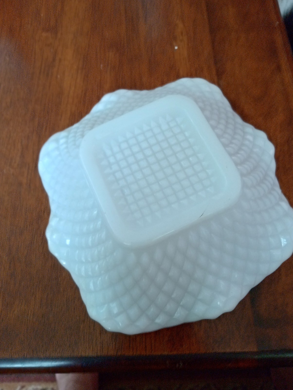 Vintage L.E. Smith Milk Glass Candy Nut Dish Diamond Pattern Scalloped Edge 6″