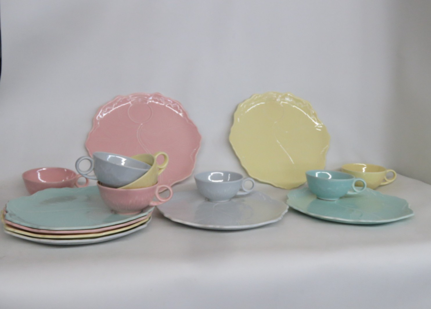 Taylor Smith Taylor Leaf Fantasy Ceramic Set of 15 Tea Cups and Plates 4906B
