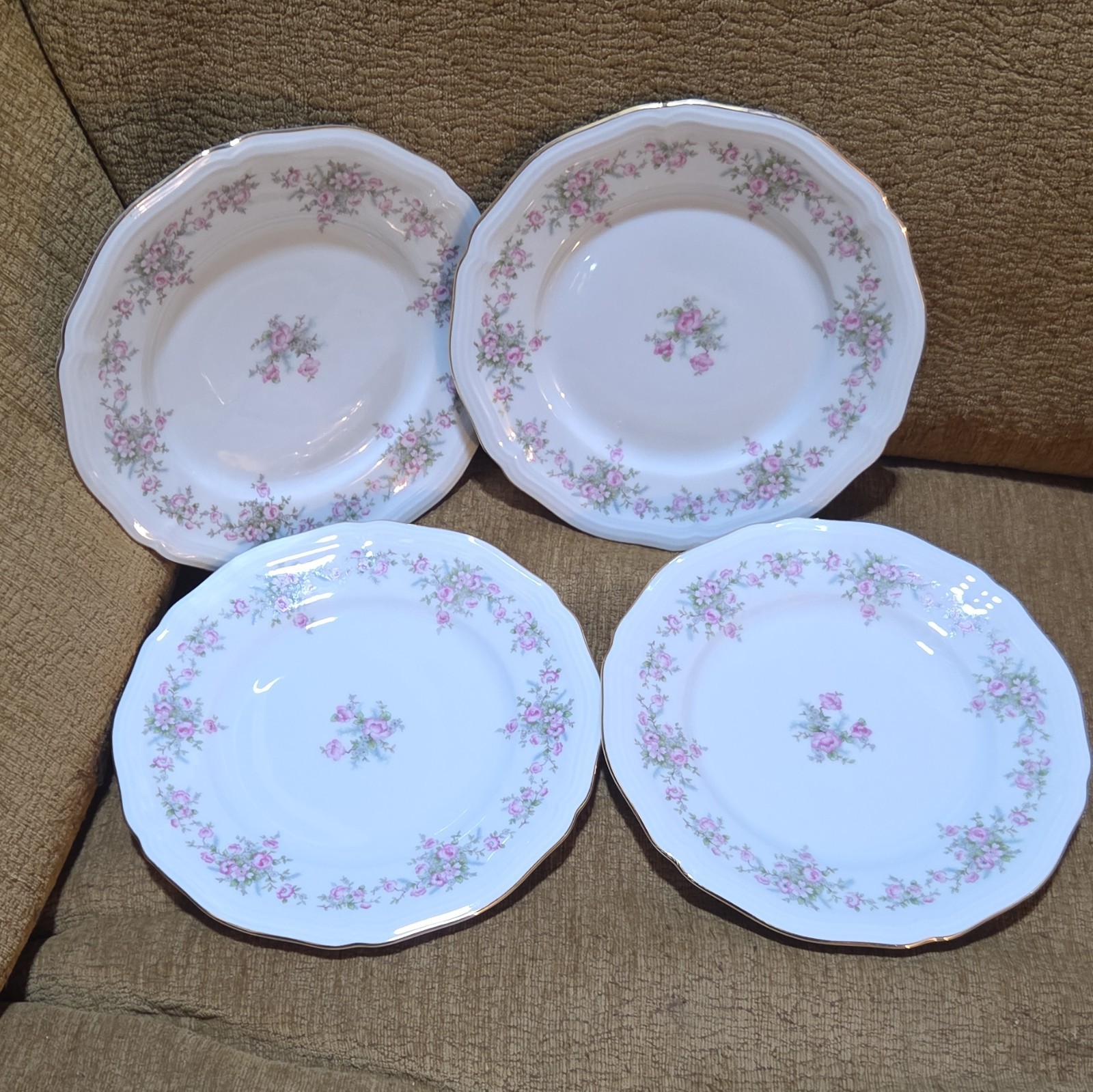 (4) Johann Haviland Wild Rose 7.75 Plates Bavaria Germany lot vintage china pink