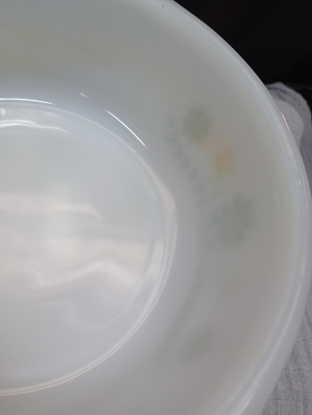 VTG GLASBAKE GREEN DAISY 8.5” J514 2 QT CASSEROLE