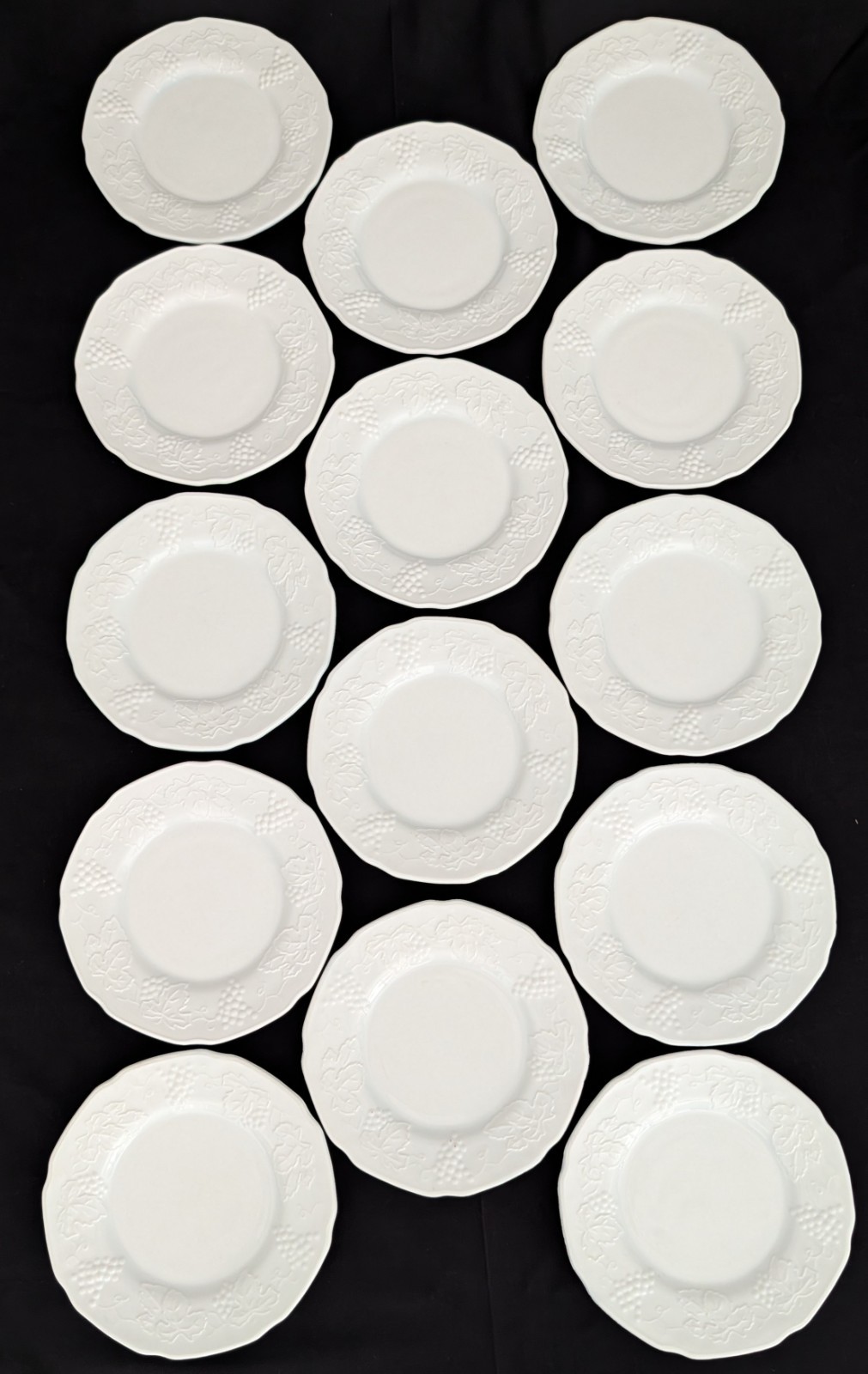 Vtg. 1960’s (61) Pcs. Colony Harvest Grape Vine Indiana White Milk Glass NICE