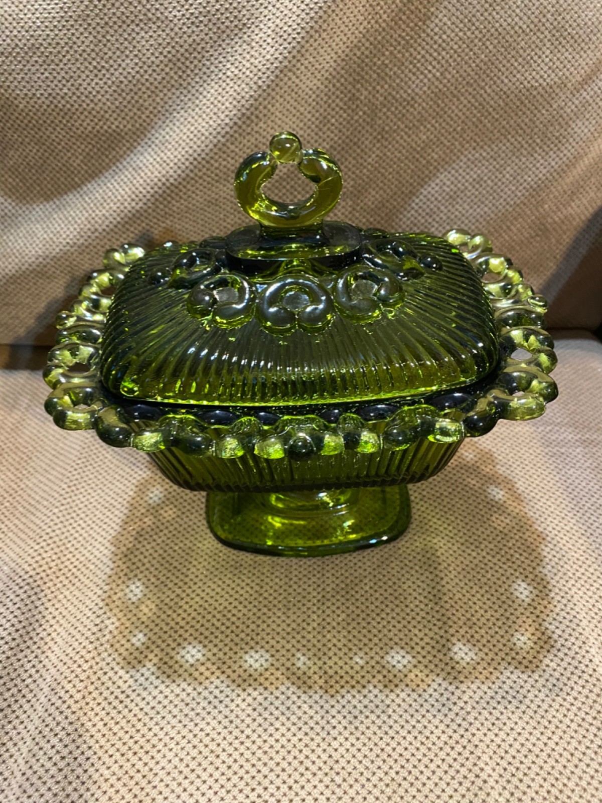 VTG Indiana Glass Olive Green Filigree Edge Oblong Candy Dish & Cover in OG Box