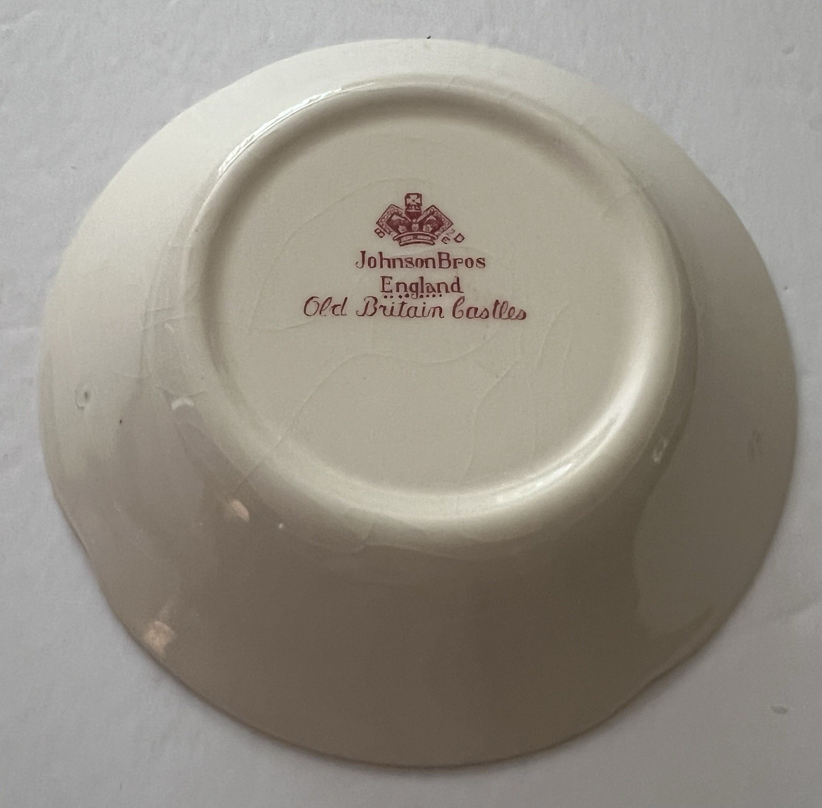 Johnson Brothers 4 Berry /Fruit Bowls Old Britain Castles 5 1/4” Across Pink Red