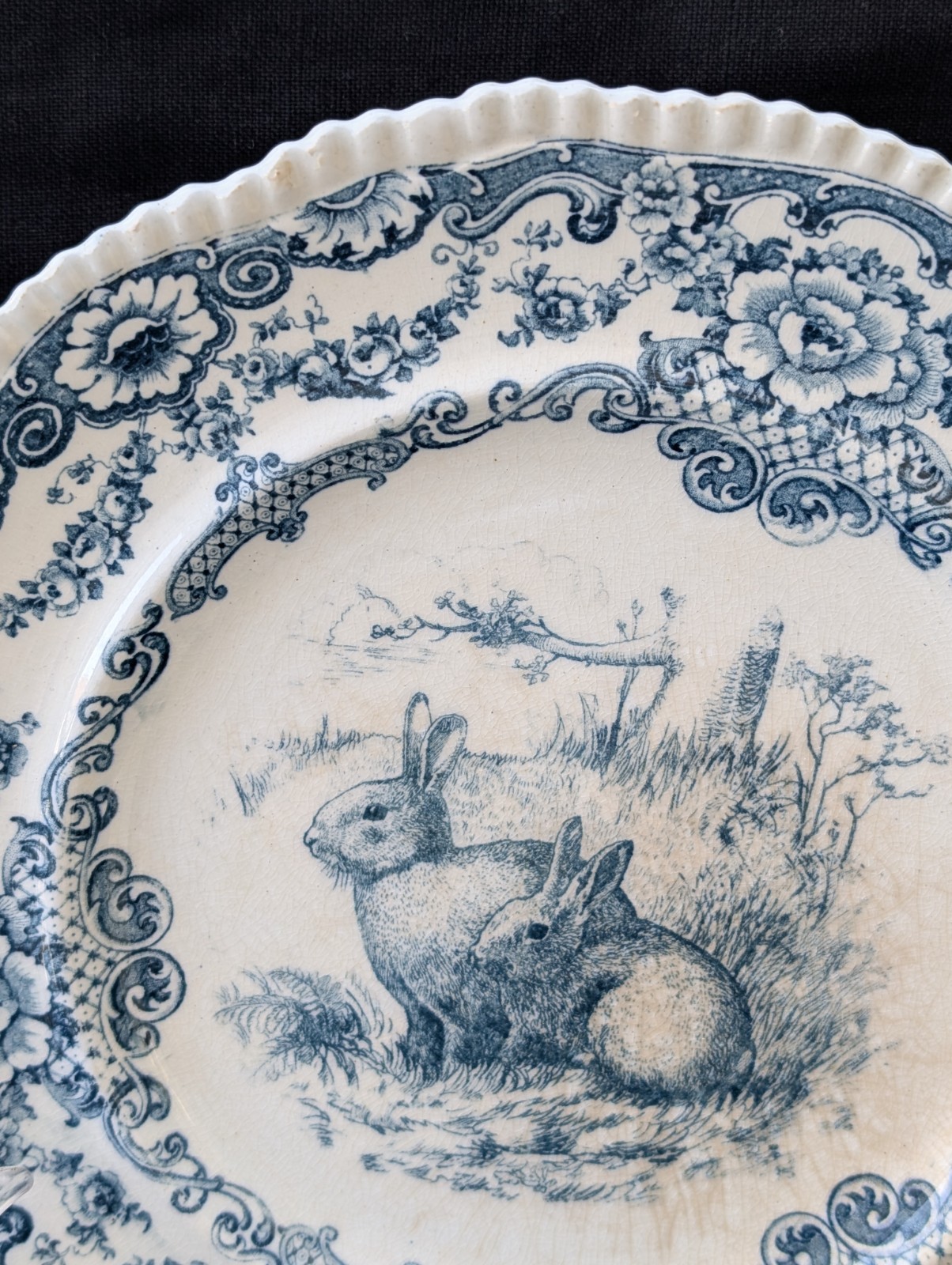 RARE ANTIQUE BISHOP STONIER RABBIT PLATE TRANSFERWARE LINCOLN BISTO ENGLAND 1895