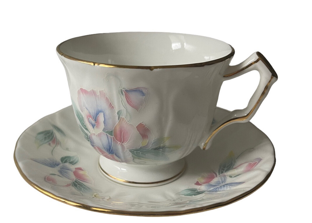 Vintage Aynsley English Fine Bone China Tea Cup and Saucer Irys /Gold Trim