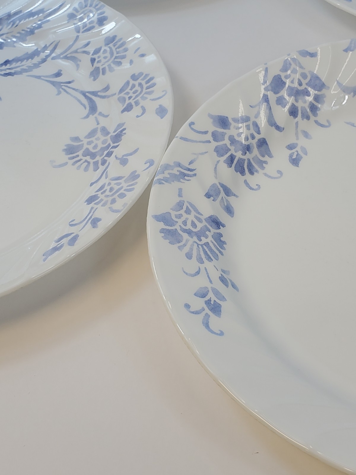 Corelle Botanique 10.25″ Dinner Plates Set of 4 Floral Pattern Retired