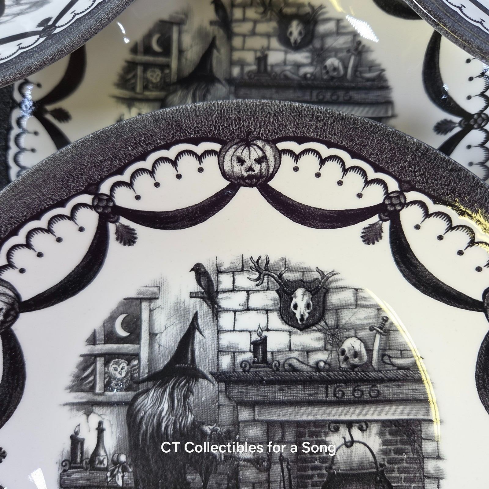 New Set 12 Royal Stafford Haunted Home Cereal Bowls 7 1/2″ Black & White in Box