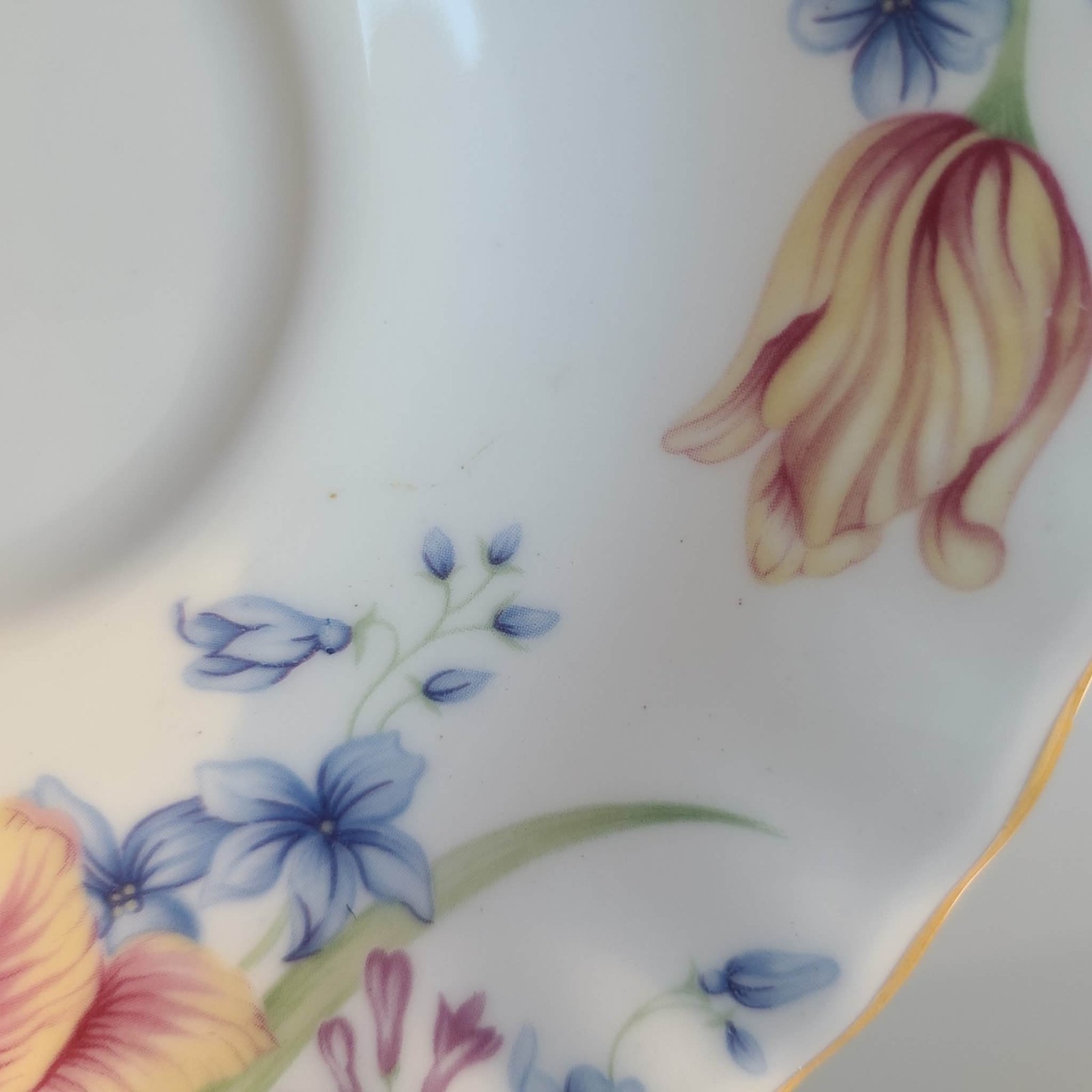 Royal Albert Beatrice Tea Cup and Saucer Set Roses Tulips Lilac 1994 Bone China