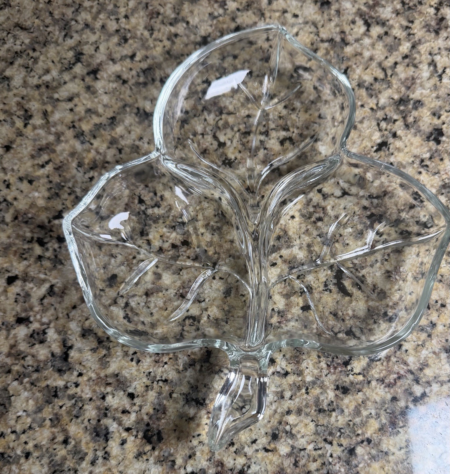 Leaf Shaped Divided Candy Dish Glass Tabletop Candy Nut Coin Holder 6.5″ Server