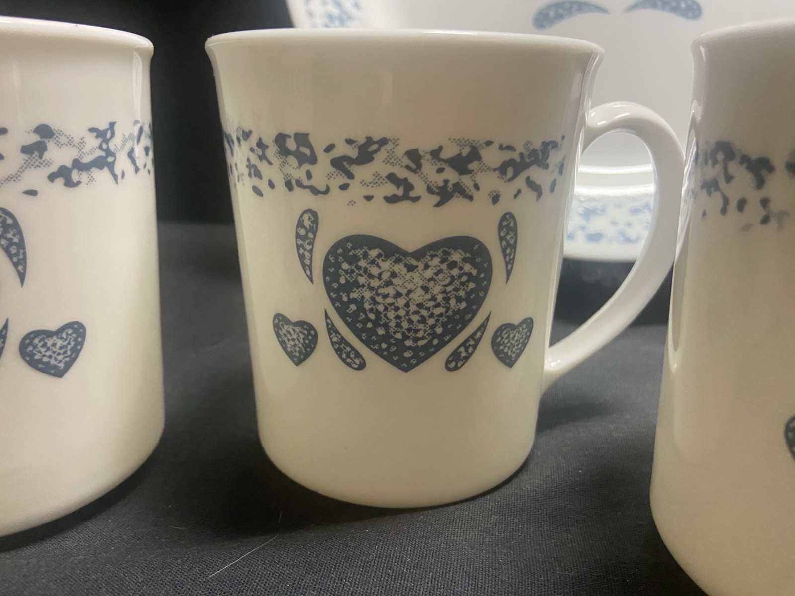 16 pc set of Vintage Corelle BLUE HEARTS Dinnerware Set