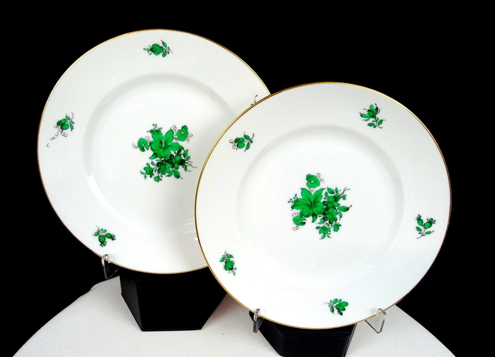 Wiener Porzellan Austria Maria Theresa Rose 2 Pc Antique 7.5″ Salad Plates 1923-