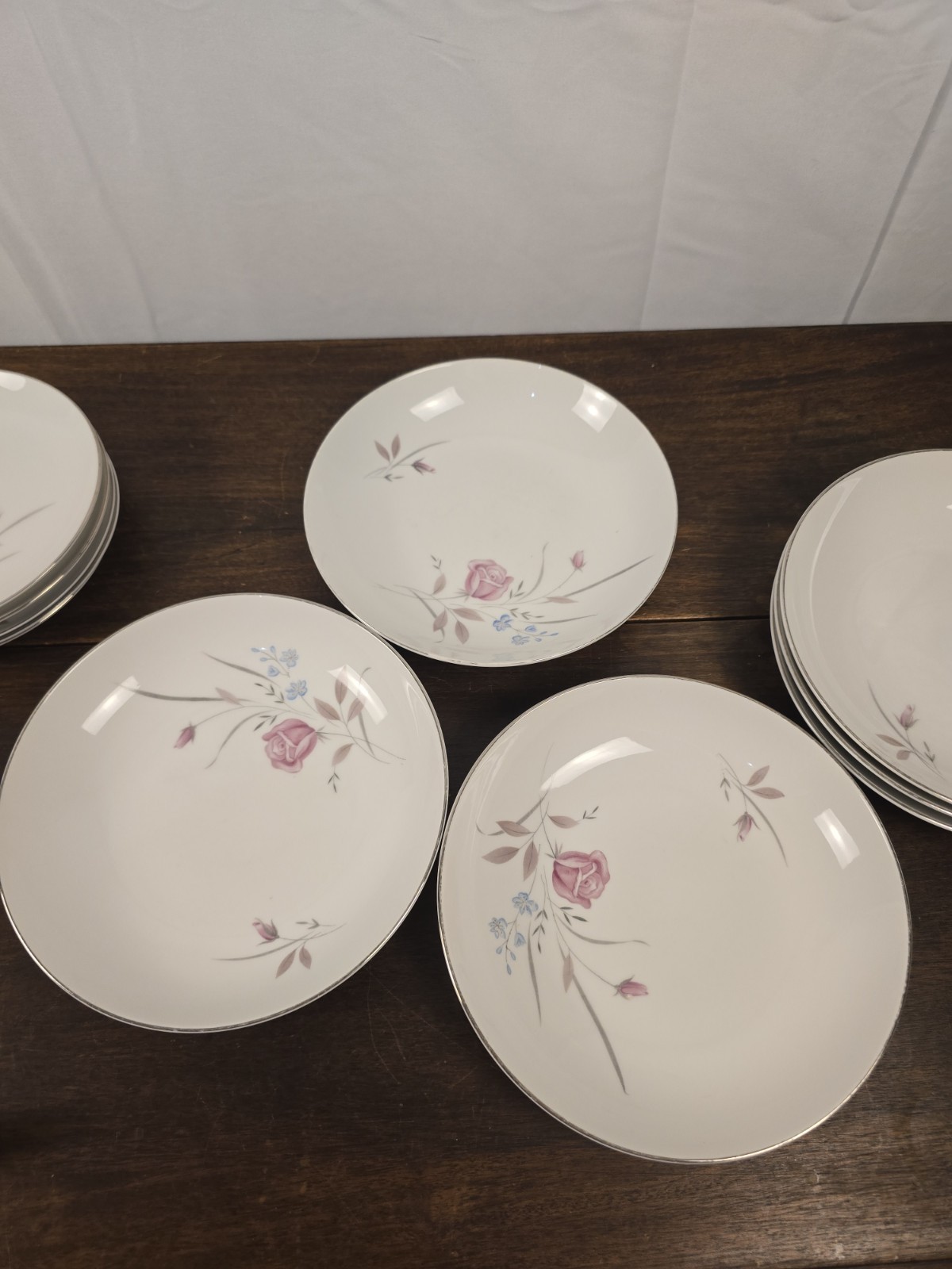 VTG 6 Fashion Manor Fine China Ceramic New Rose Floral 7.5″ Salad/Dessert Bowls