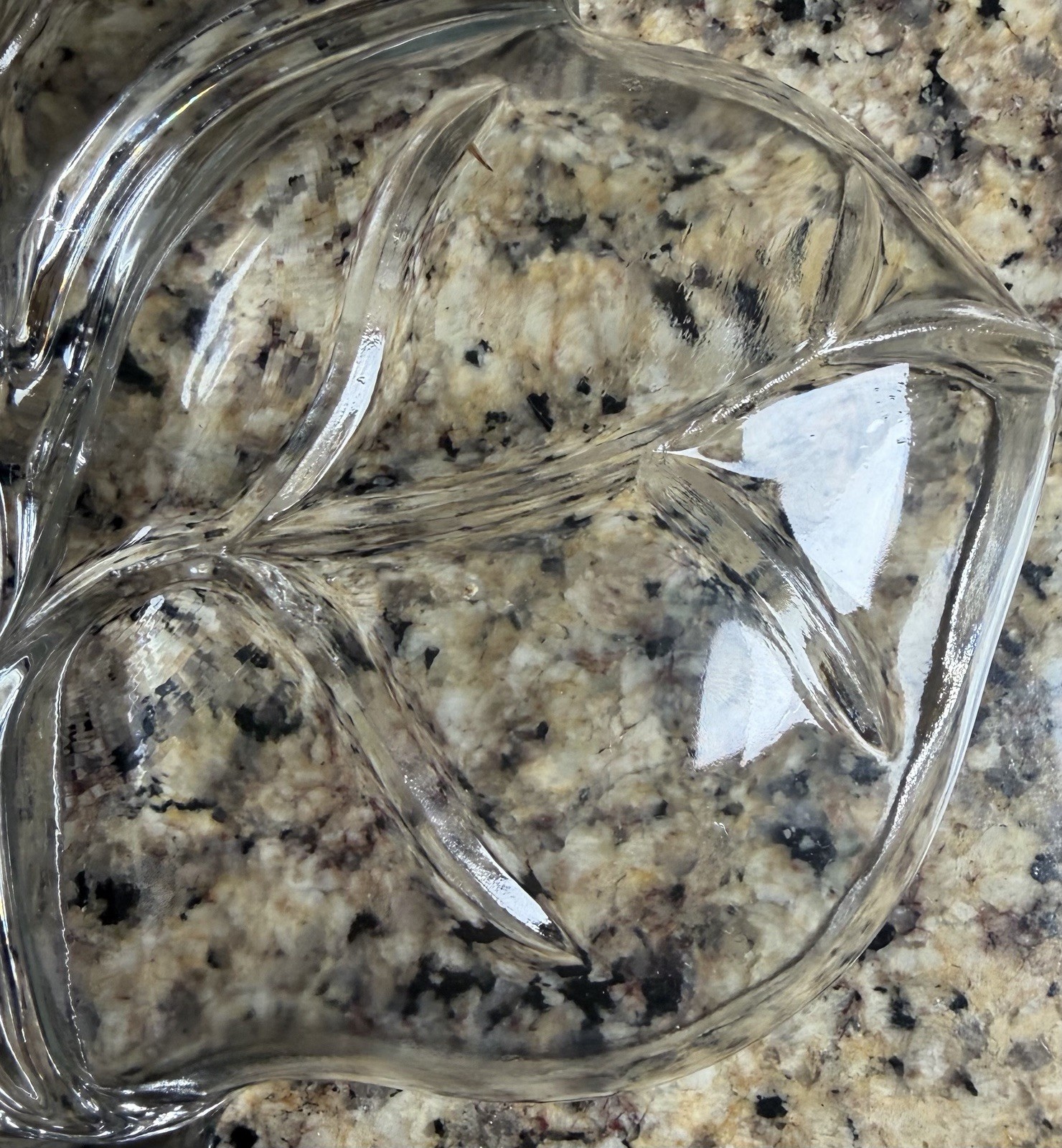 Leaf Shaped Divided Candy Dish Glass Tabletop Candy Nut Coin Holder 6.5″ Server