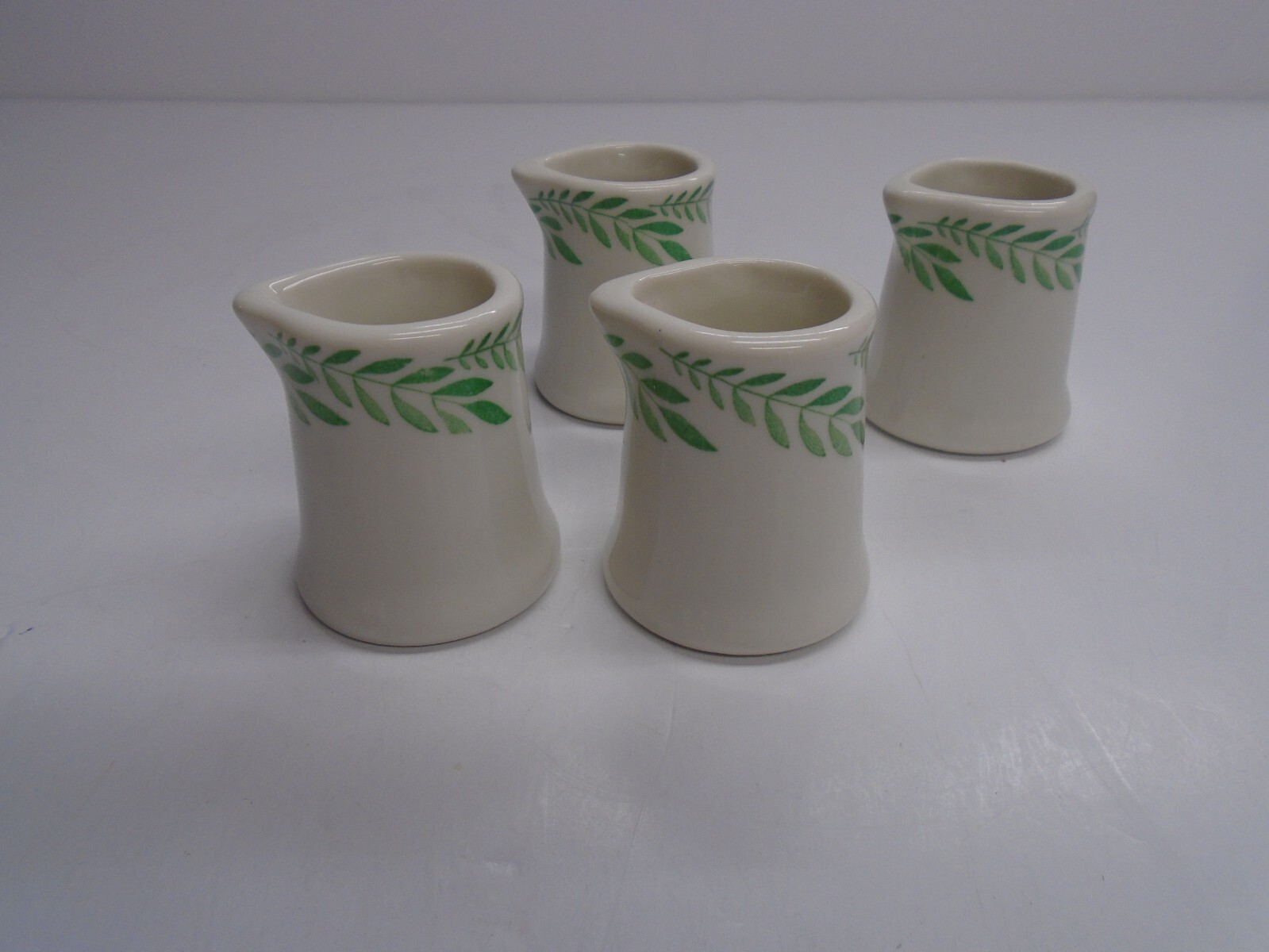 Vintage 1 OZ. RESTAURANT CREAMERS – “FERN” DESIGN – Matched Set of (4) – NOS