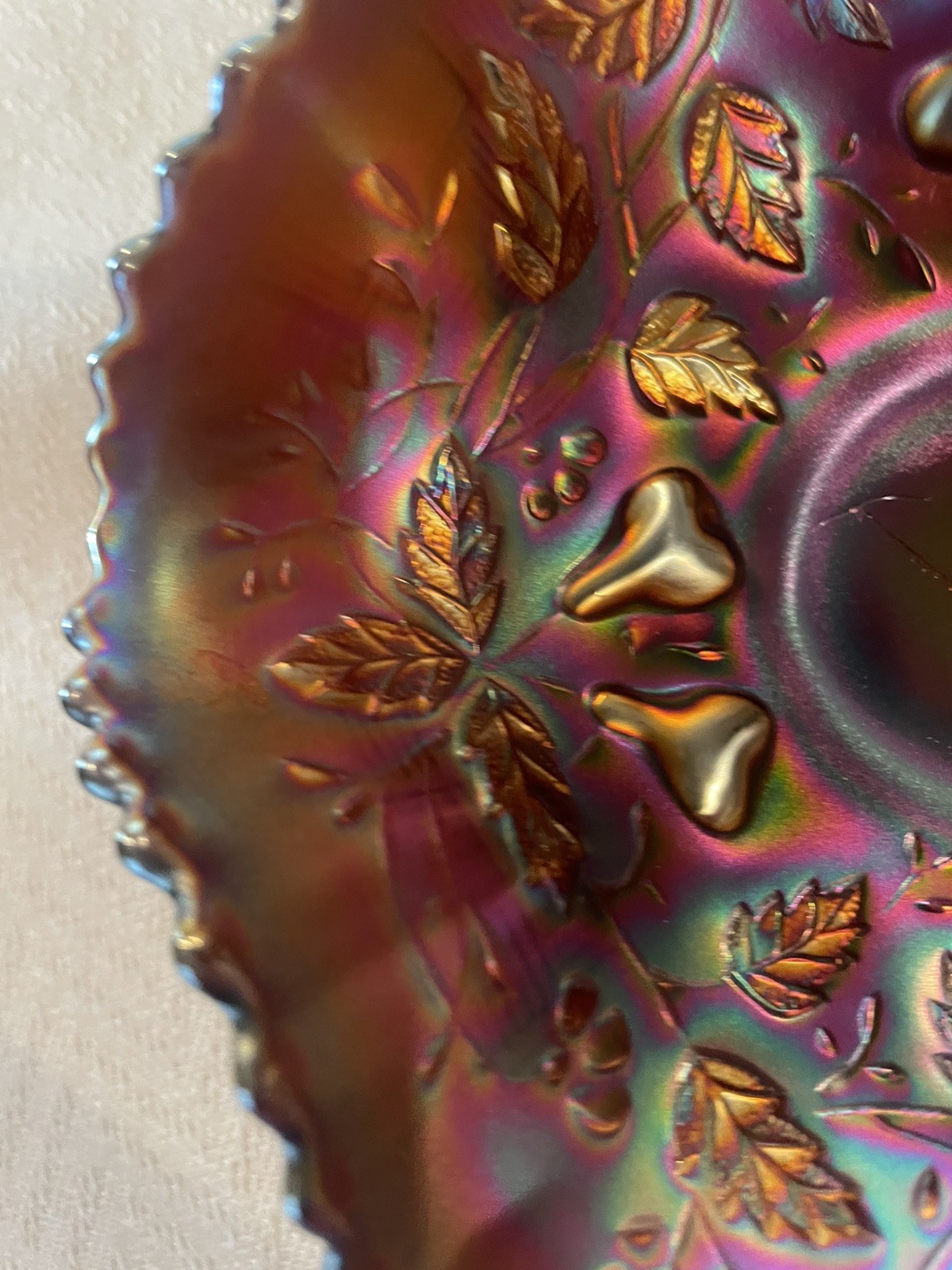 Vintage Northwood Carnival Glass Bowl 6” Footed Ruffle Edge Fruit And Leaves