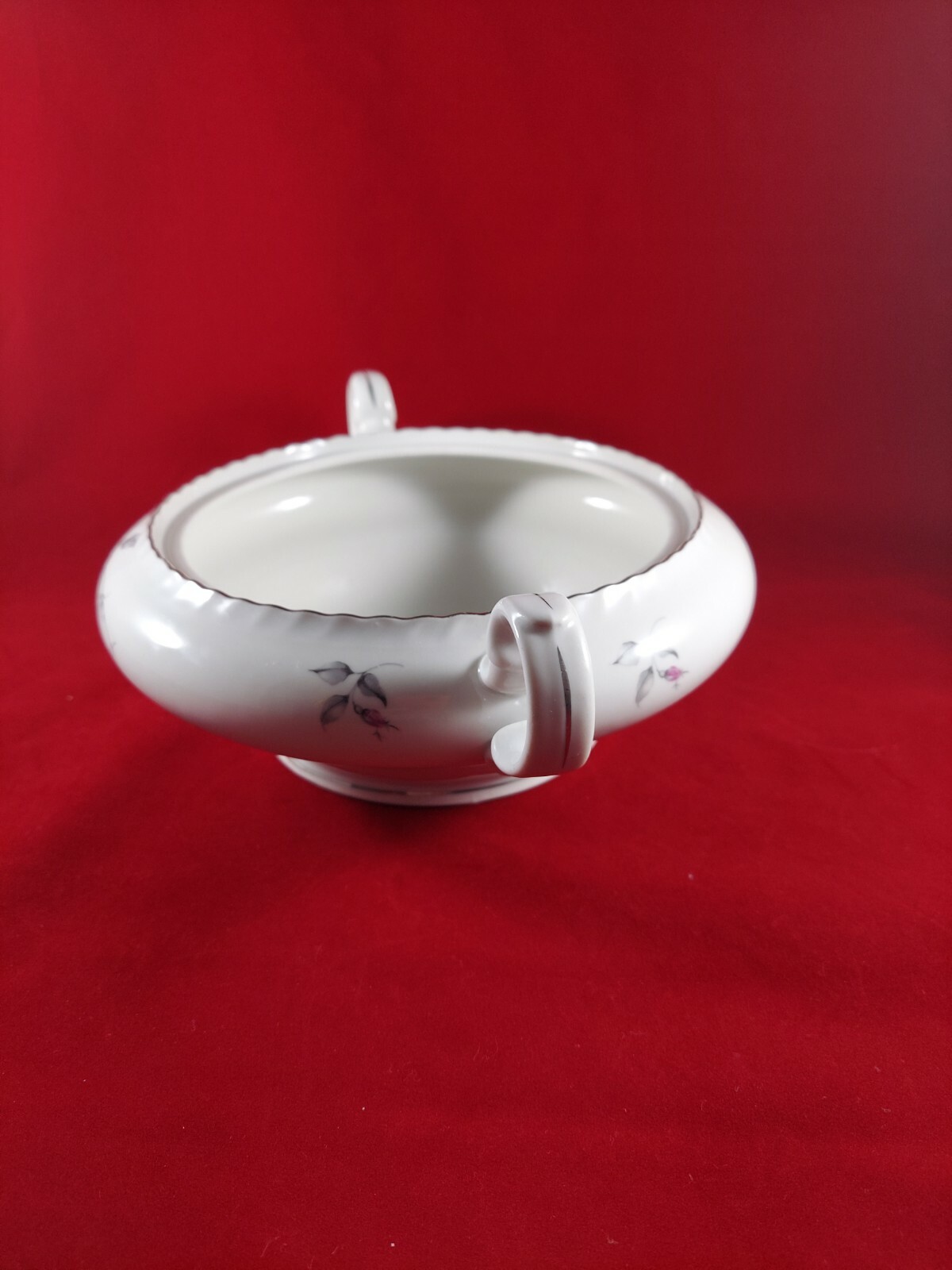 BOHEMIAN FINE CHINA “THERESA” 11 1/2″ ROUND VEGETABLE BOWL WITHOUT LID.