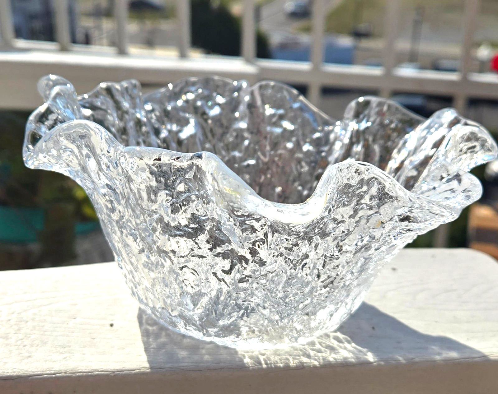 Pukeberg Scandinavian Art Glass Bowl by Uno Westerberg with Textured Ice