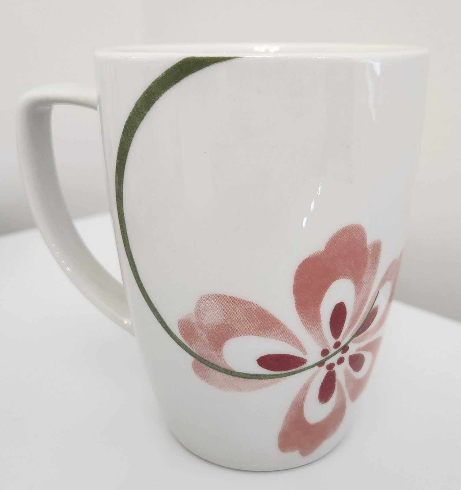 Corelle Coordinates Porcelain coffee mugs Pretty Pink 12 oz Cups (set of 8)
