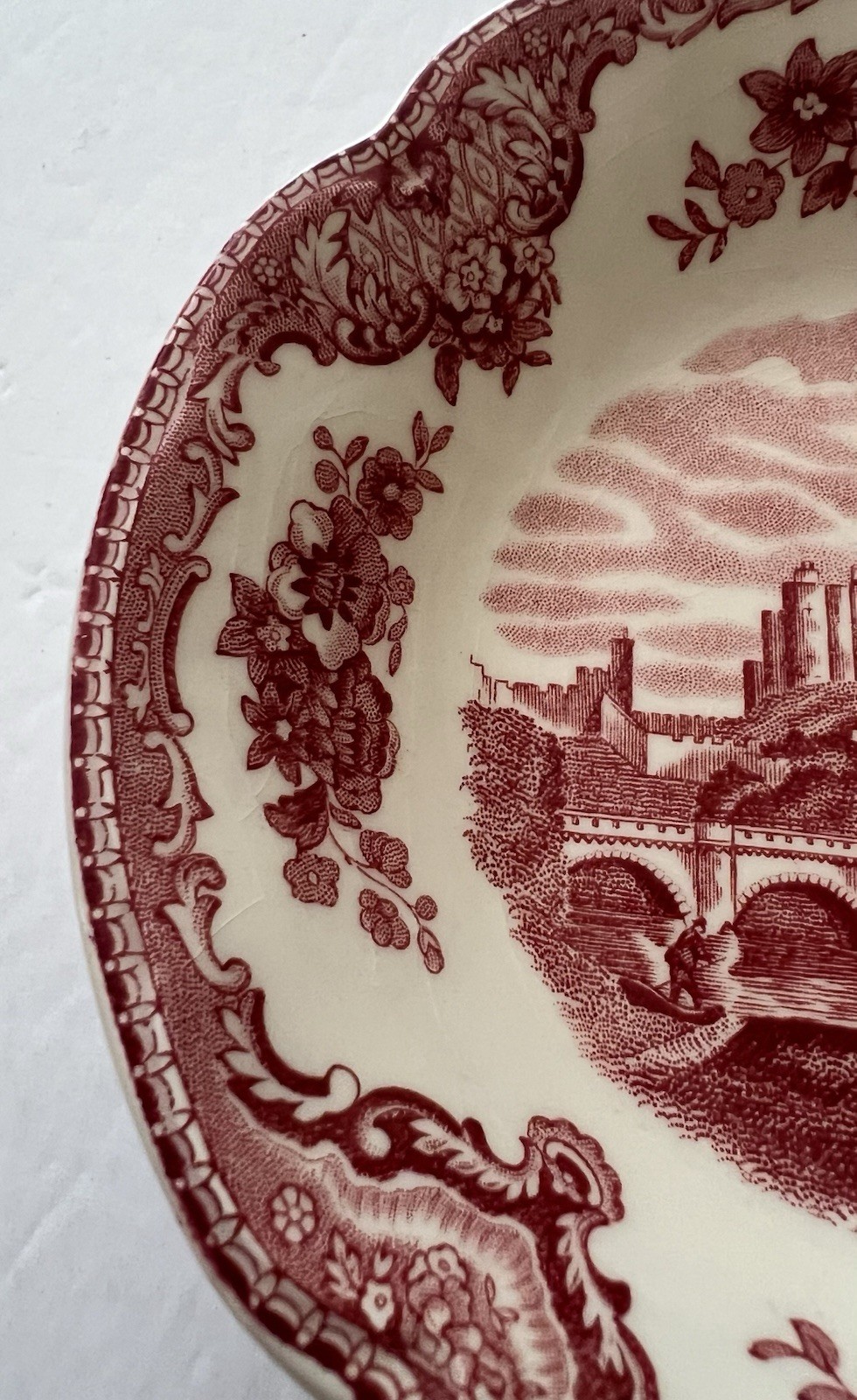 Johnson Brothers 4 Berry /Fruit Bowls Old Britain Castles 5 1/4” Across Pink Red