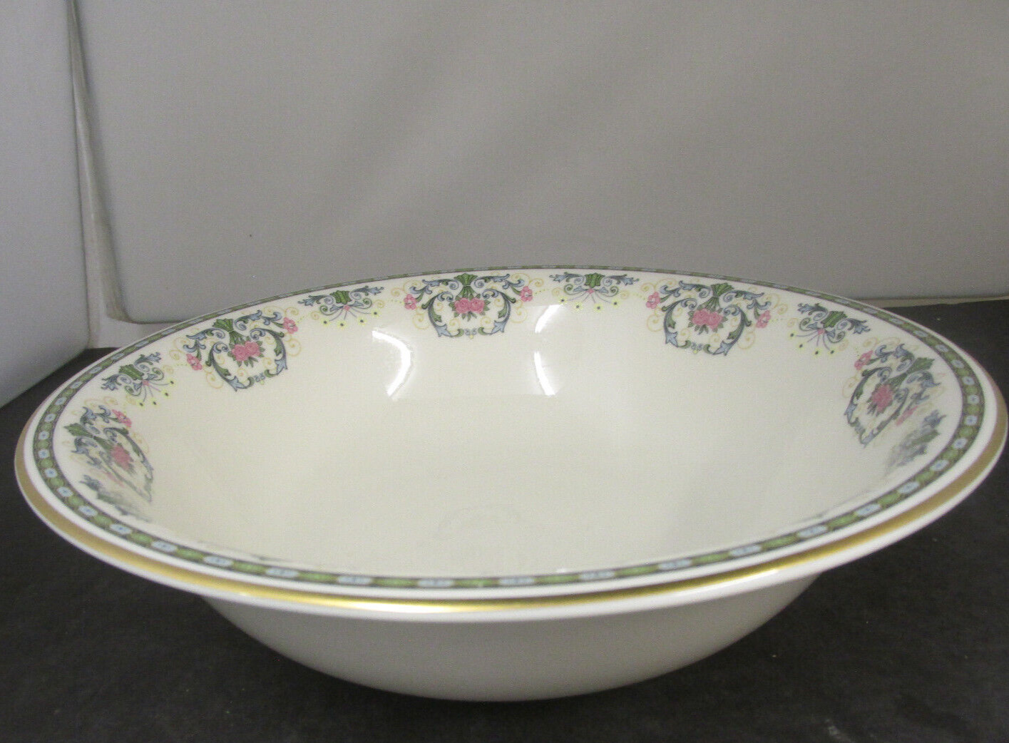 PATTERN NAVARRE BY PICKARD 9 1/8 INCH ROUND VEGETABLE BOWL
