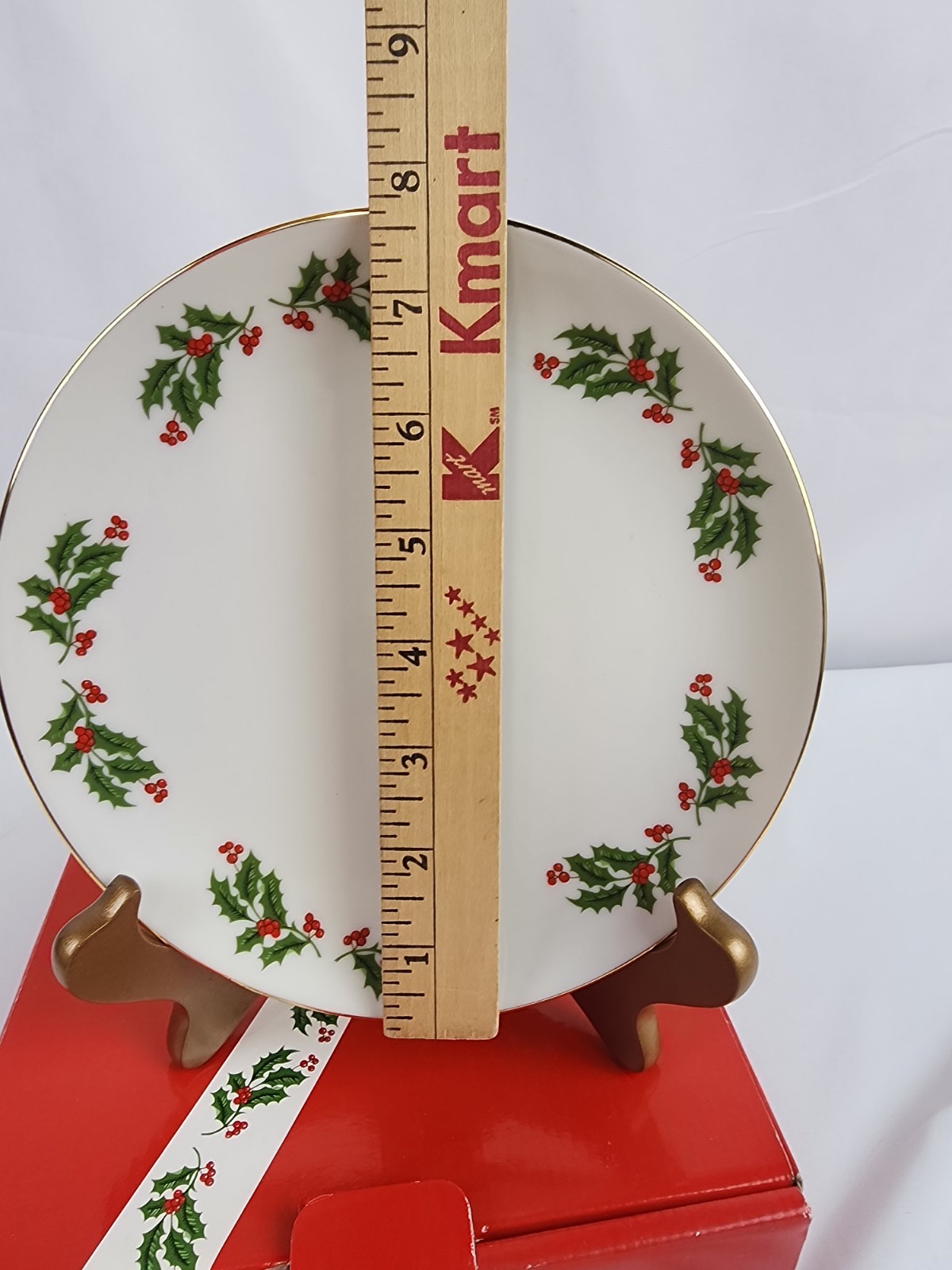 4 New NOS Kashima CHRISTMAS HOLLY salad snack dessert PLATES holly berries