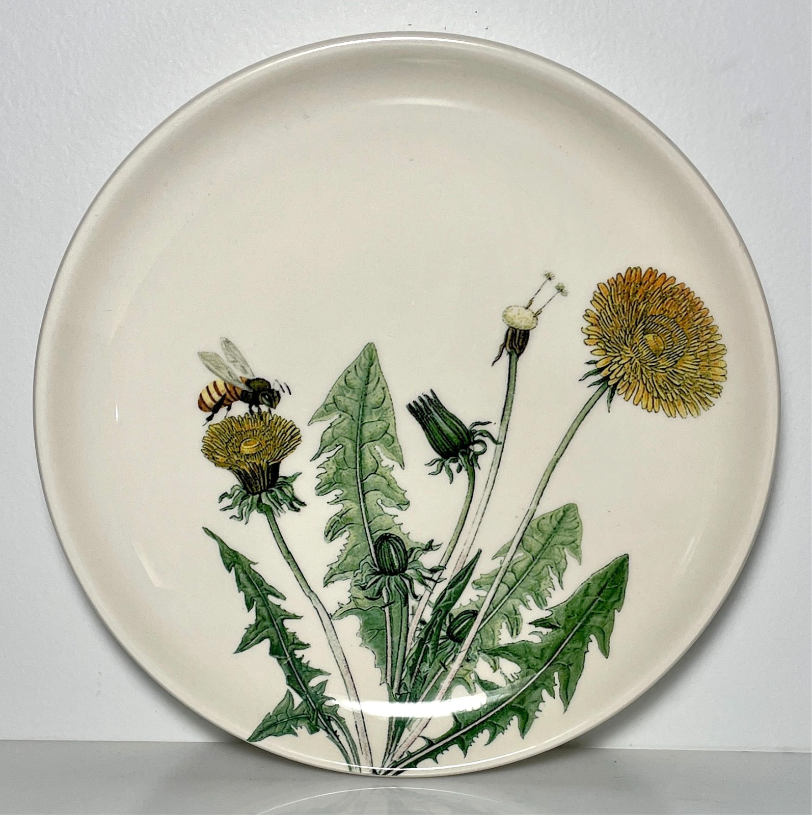 Pier 1 Bee and Wildflower Dandelion Salad Dessert Plate 8 1/2″