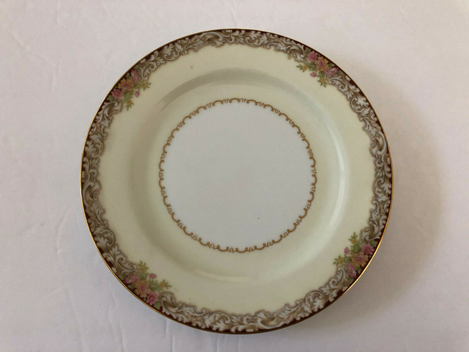 Noritake China Harmony 3906 Gold Trim, Red Floral Border – 7-5/8″ SALAD PLATE